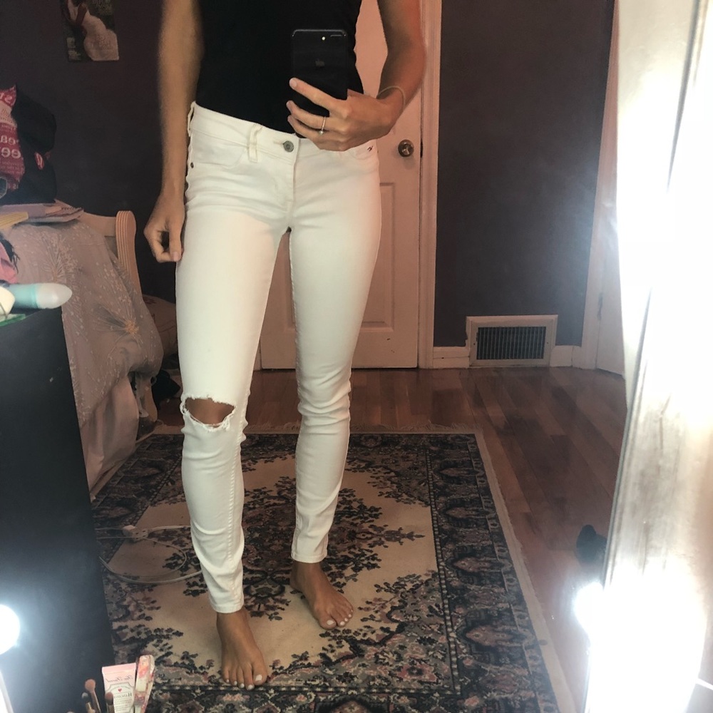 White skinny jeans